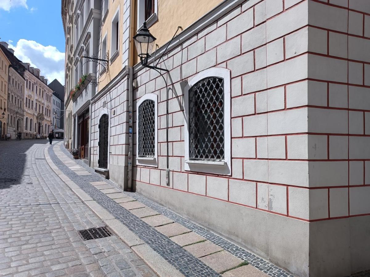 Filmap- Charmante Kreuzgewoelbe-Whg Im Herzen Der Altstadt-Ideal Fuer Paare & Geschaeftsreisende Görlitz Exterior foto